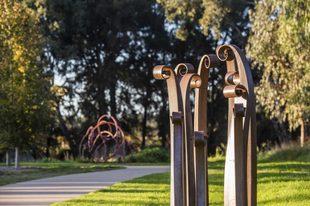 sculpture walk mudgee lawson park